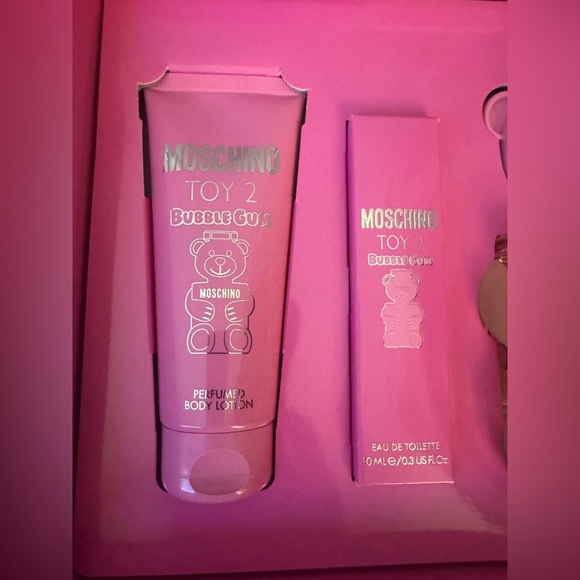 Moschino Ladies Toy 2 Bubblegum Gift Set Fragrances NIB Rare Set Full Size - Picture 5 of 10